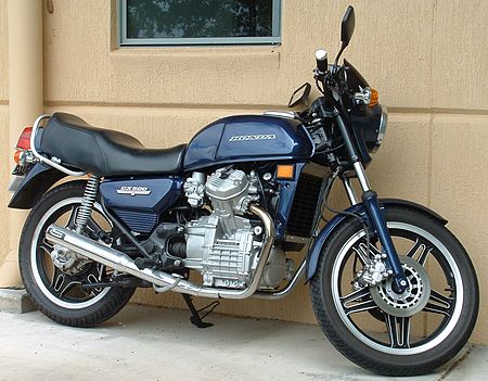 450px-Honda_cx500_1981_blue_rhs.jpg