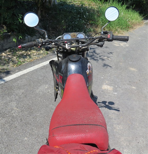 KMX 200 4 (576 x 600).jpg