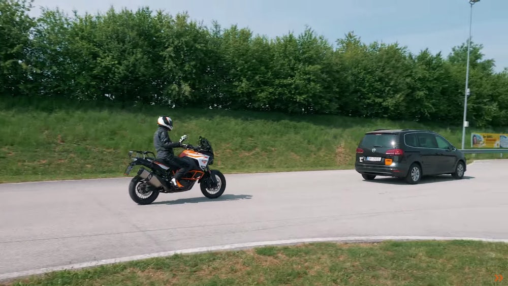 ktm-adaptive-cruise-blind-spot-2.jpeg