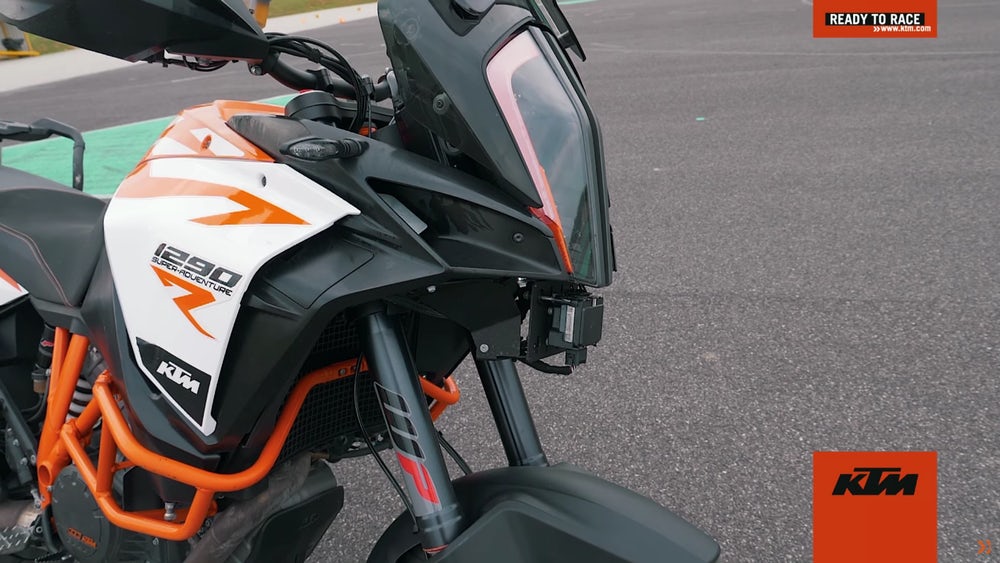 ktm-adaptive-cruise-blind-spot-8.jpeg