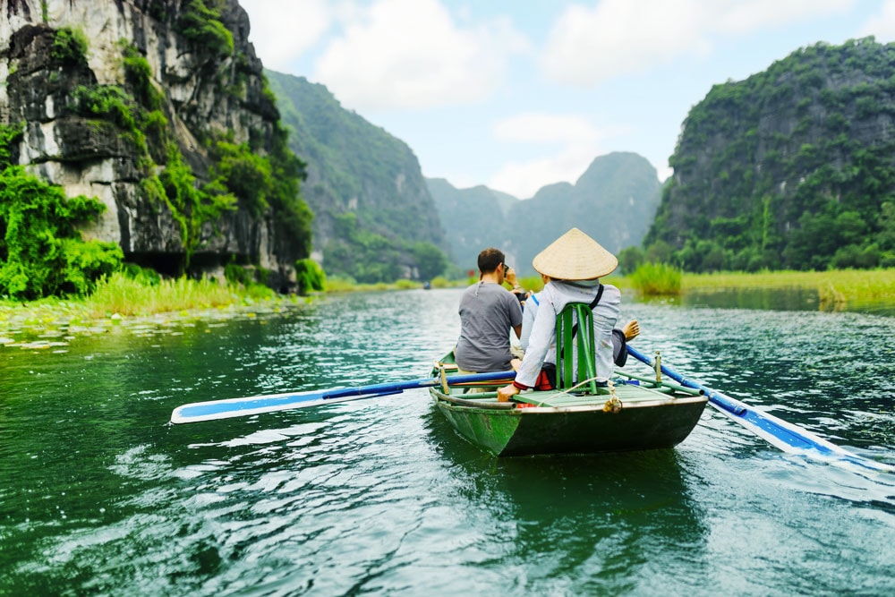 ninhbinh_motorbike_tour_tam_coc_boat_trip.jpg