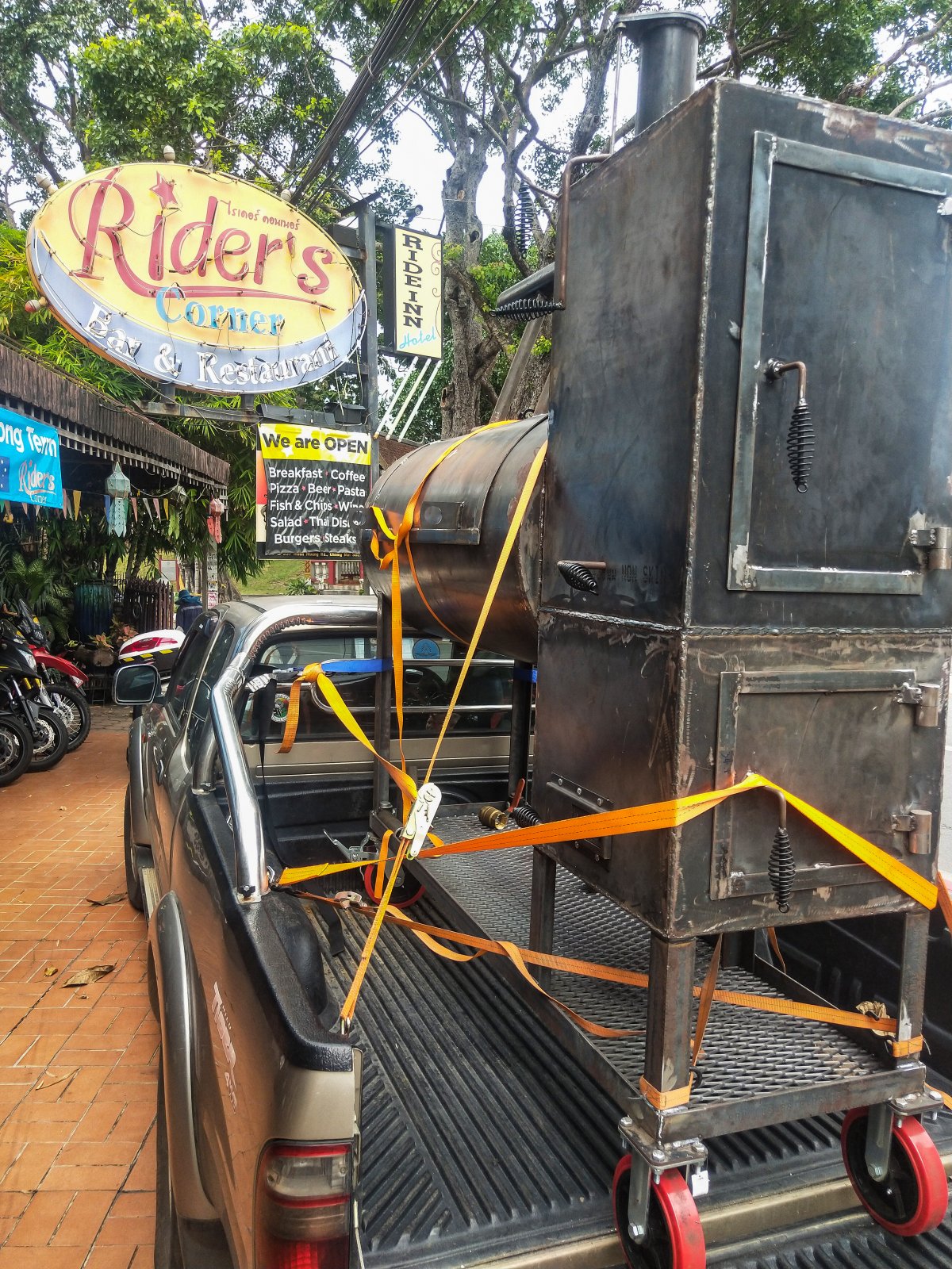 Smoker arrival 1.jpg