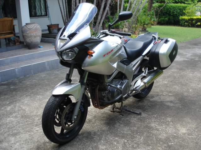 TDM900 - left side.JPG