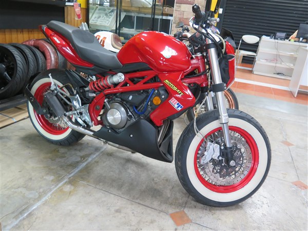 TNT 300 Street Fighter Custom (600 x 450).jpg