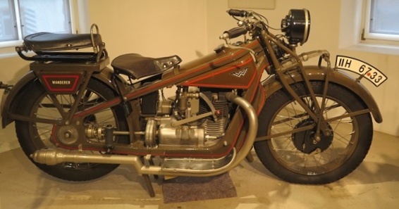 Wanderer 1928 (600 x 450).jpg