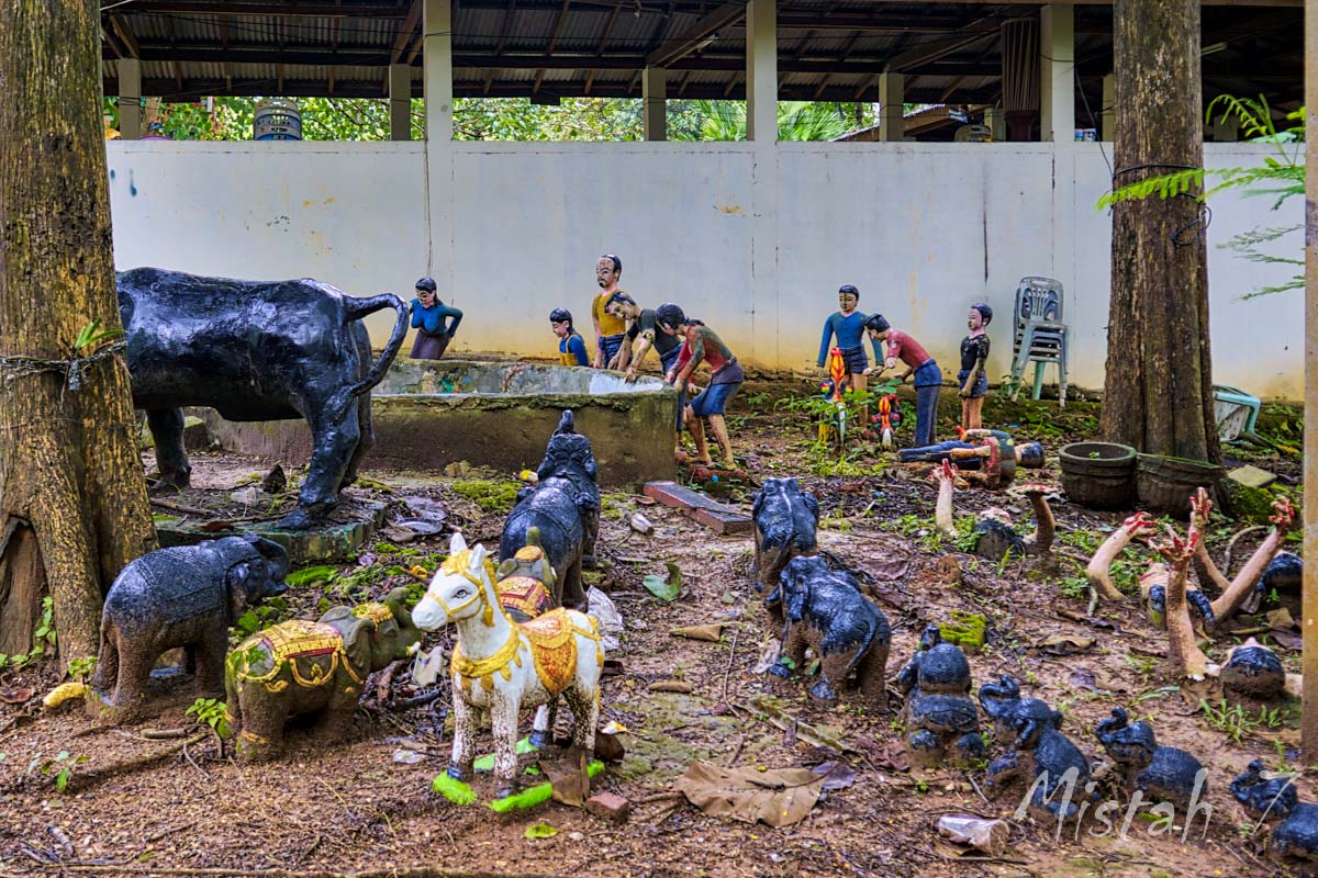 Wat Khao Kaeo Dap Pai-6.JPG