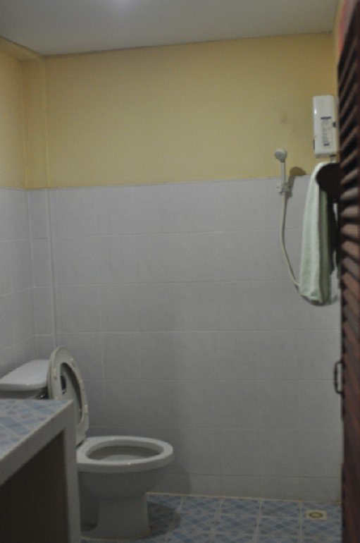 metropole bathroom.jpg metropole bathroom.jpg