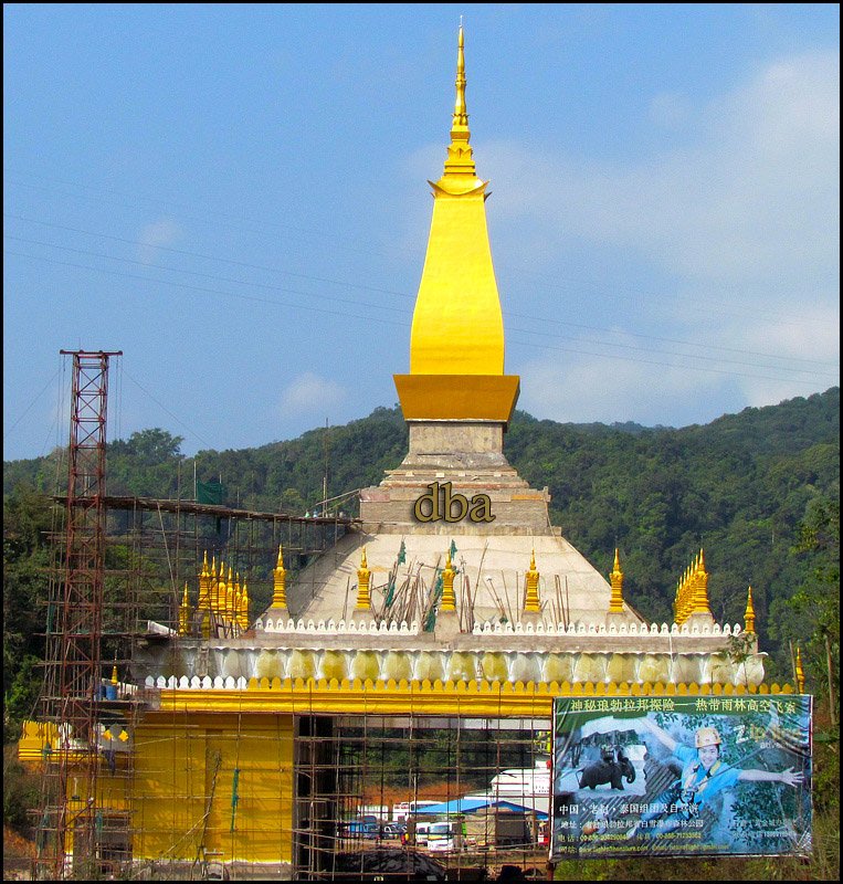 stupa-border2.jpg