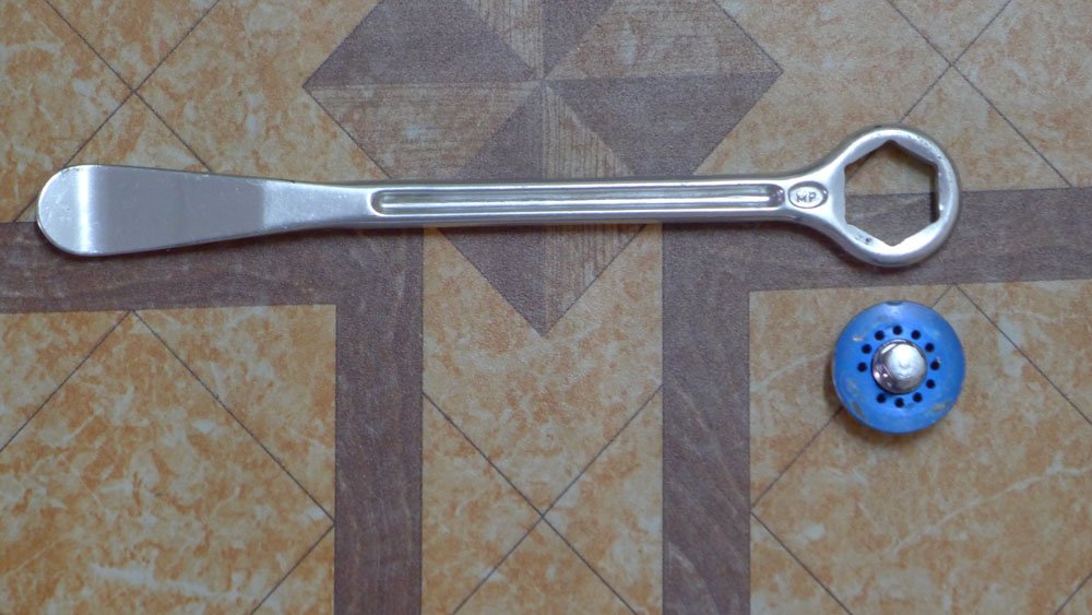 tool 5 mp iron.JPG tool 5 mp iron.JPG