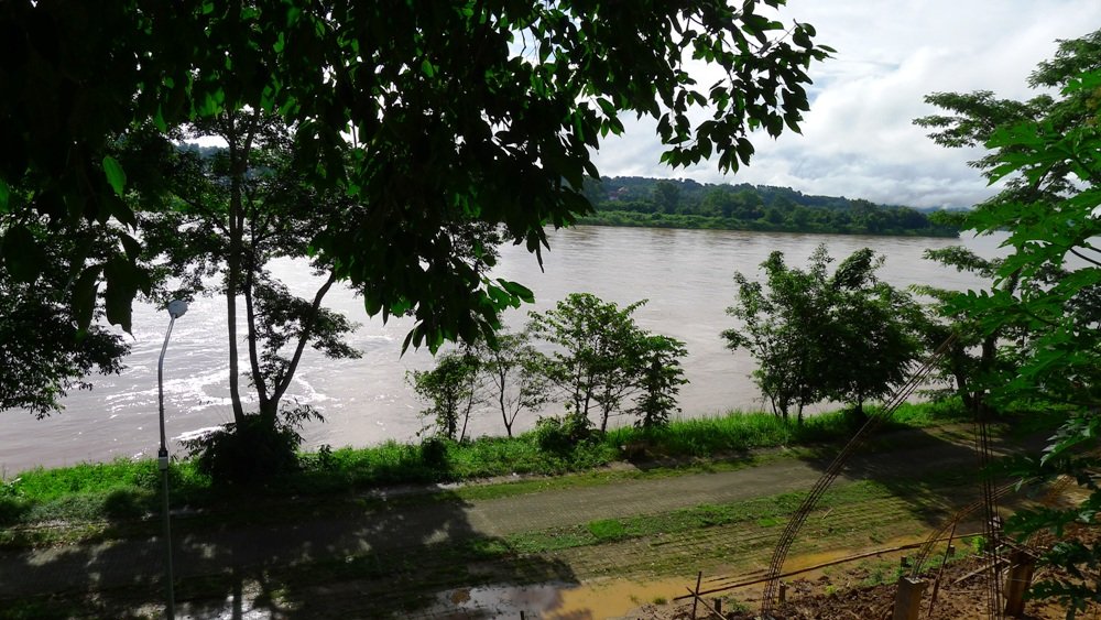 mekong from balcony good 1000.jpg