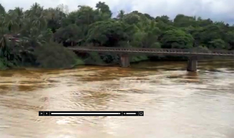 nam lik river normally 12m clearance.jpg