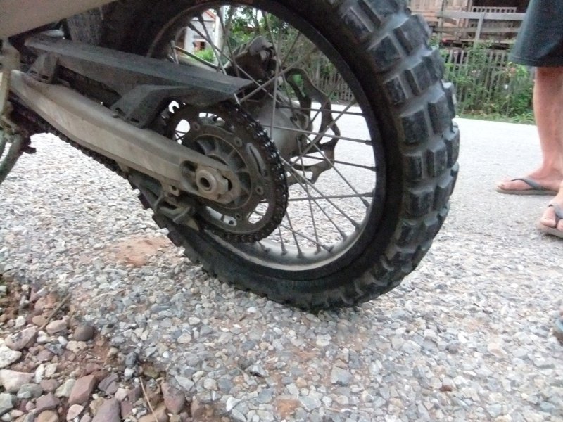 k17 flat tire.jpg