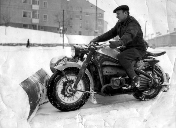 Motorcycle_Snow_Plow.jpg