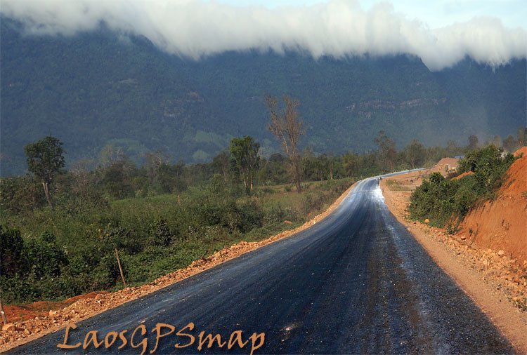 laos great roadsTa-Oy-road.jpg