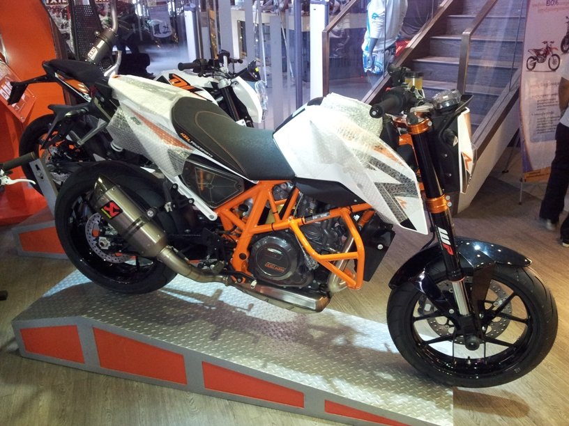 duke 690 R ktm Cambo 20130530.jpg