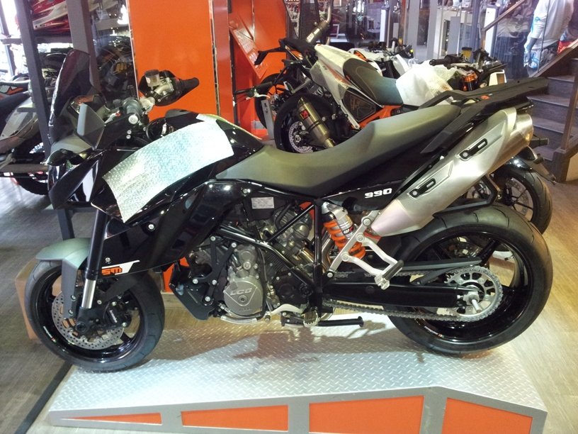 SM 990 KTM Cambo-1 20130530.jpg