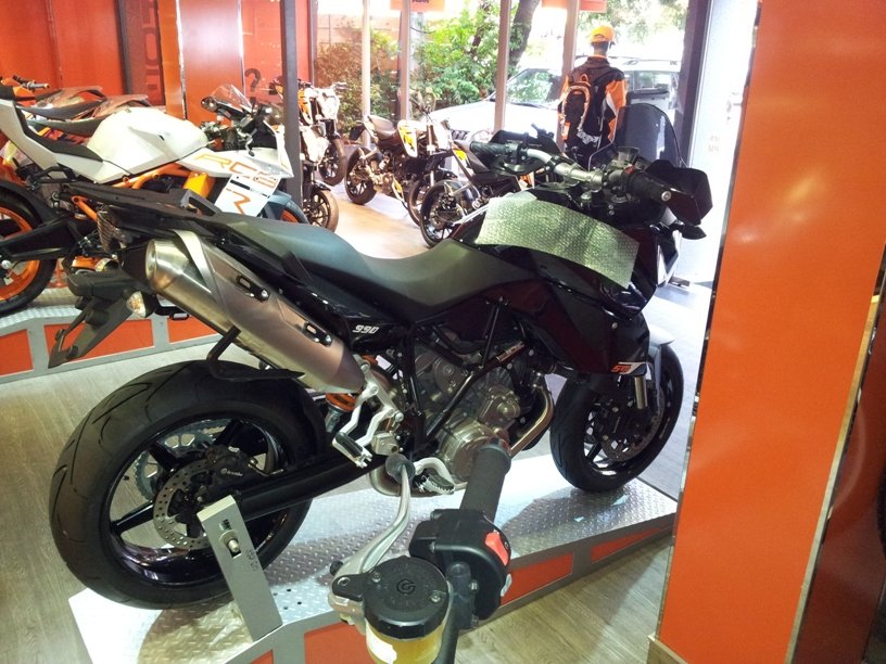 SM 990 KTM Cambo-2 20130530.jpg