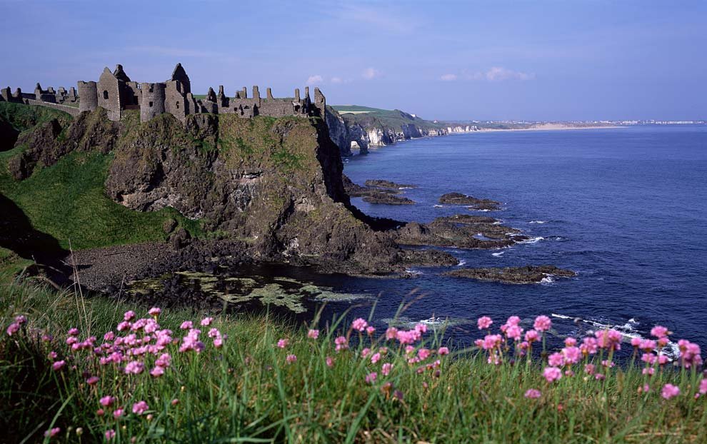 Dunluce Castle, Nth Ire.jpg