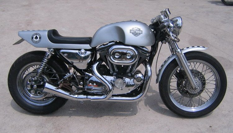 1200cc H-D Sportster Cafe Racer. Sept 2005 001.jpg