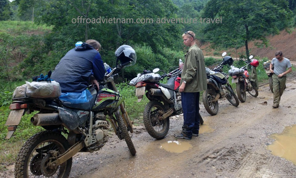 dirtbikingtourvietnam7.jpg