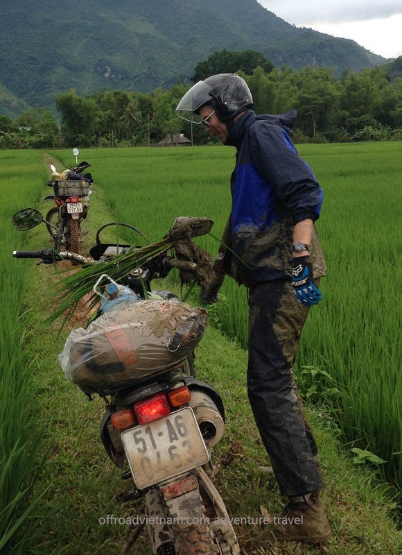 dirtbikingtourvietnam4.jpg