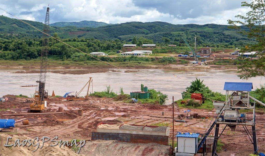 Xiengkok-mekong-bridge.jpg Xiengkok-mekong-bridge.jpg