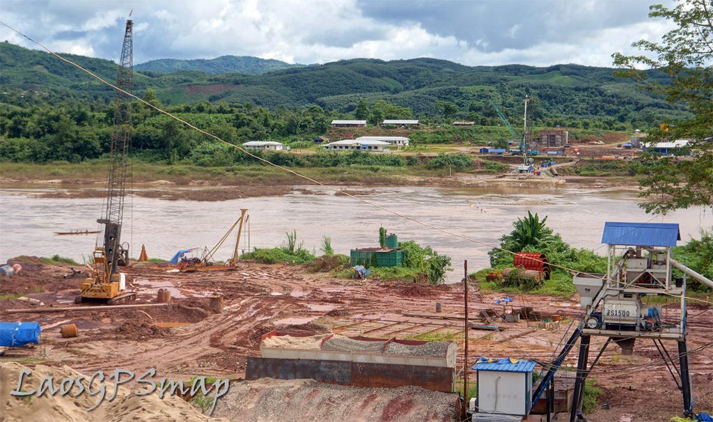 Xiengkok-mekong-bridge.jpg