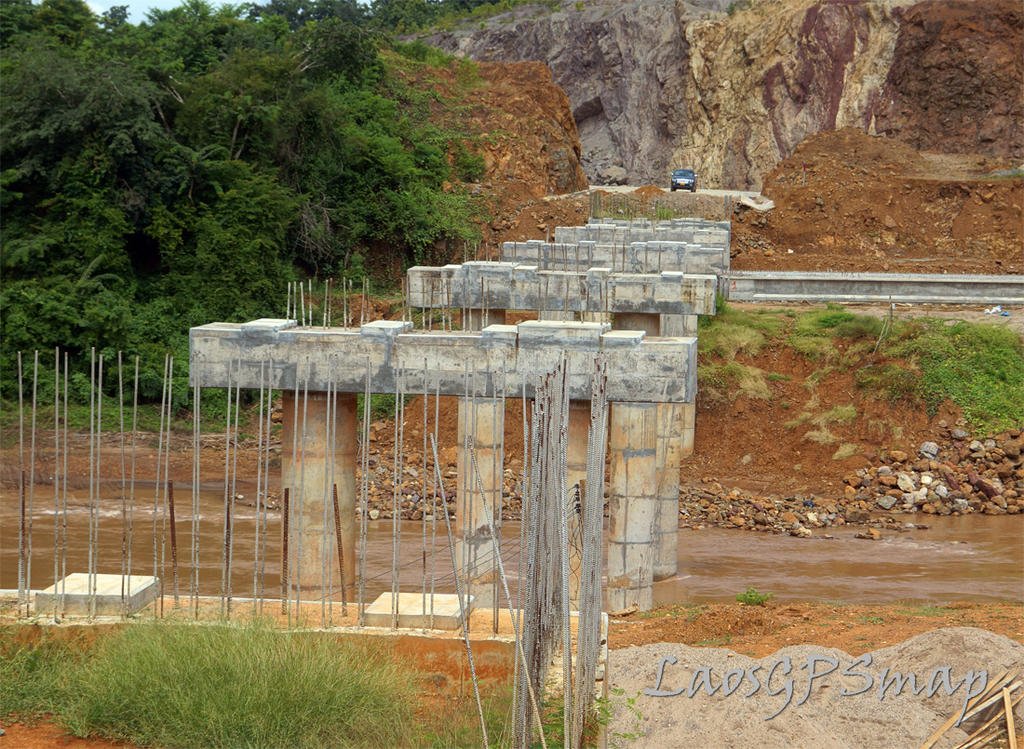 nam-khan-bridge.jpg