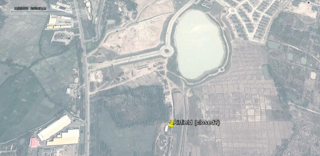 Airfield along Rd 121.jpg Airfield along Rd 121.jpg