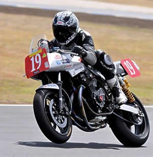 classic-racing-shawn-giles-suzuki.jpg