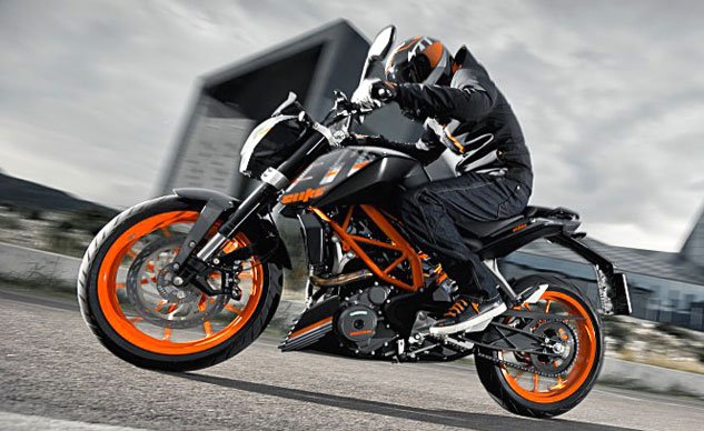 020514-2014-ktm-duke-390-f.jpg 020514-2014-ktm-duke-390-f.jpg