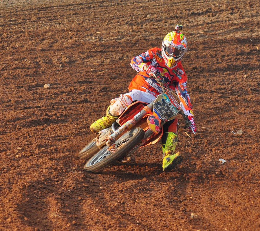 DSC_0325_edited.jpg DSC_0325_edited.jpg