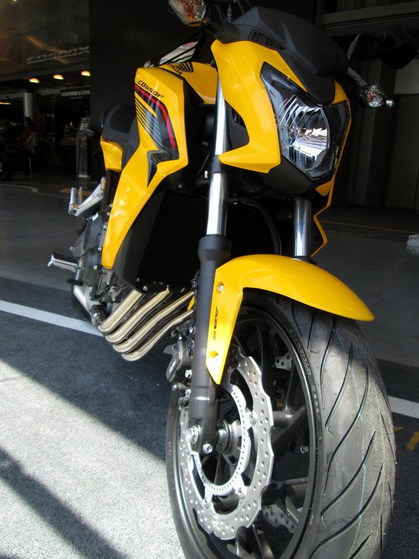 CB650F yellow 1.jpg