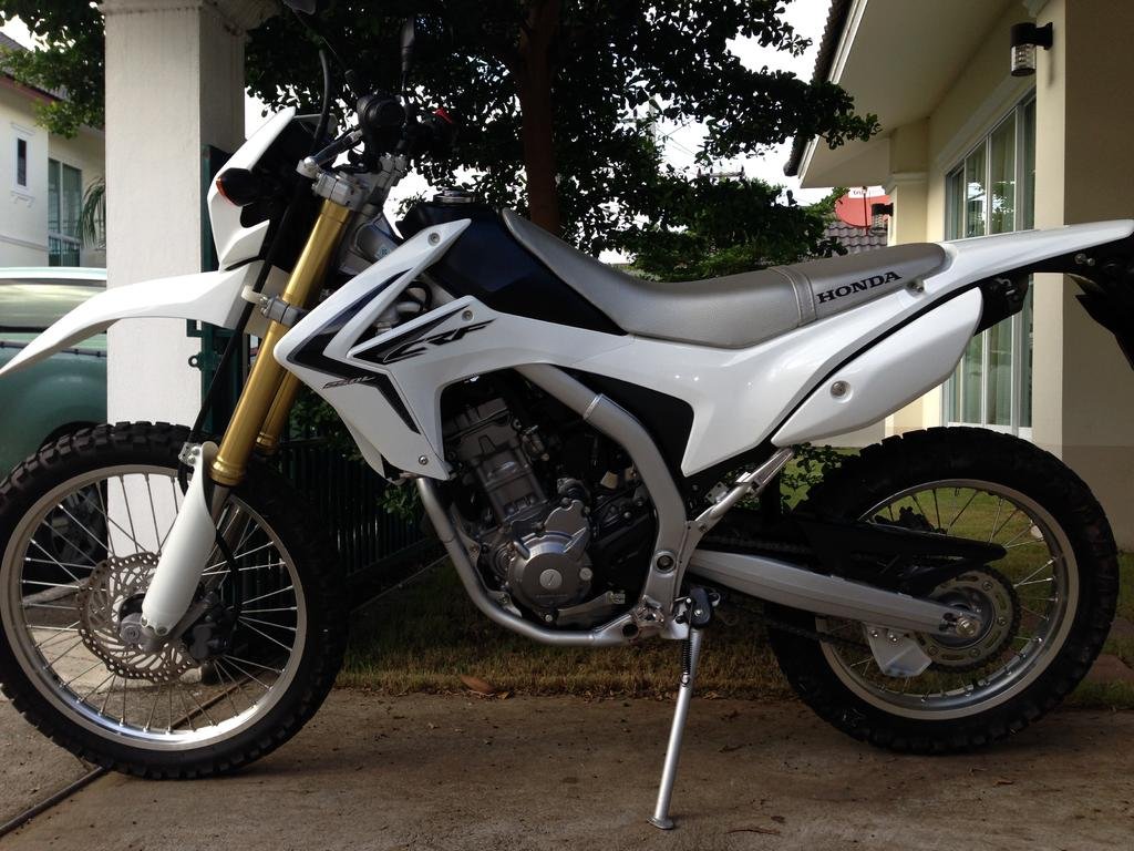 new-crf250l-white-600km-chiang-mai-thailand.jpg