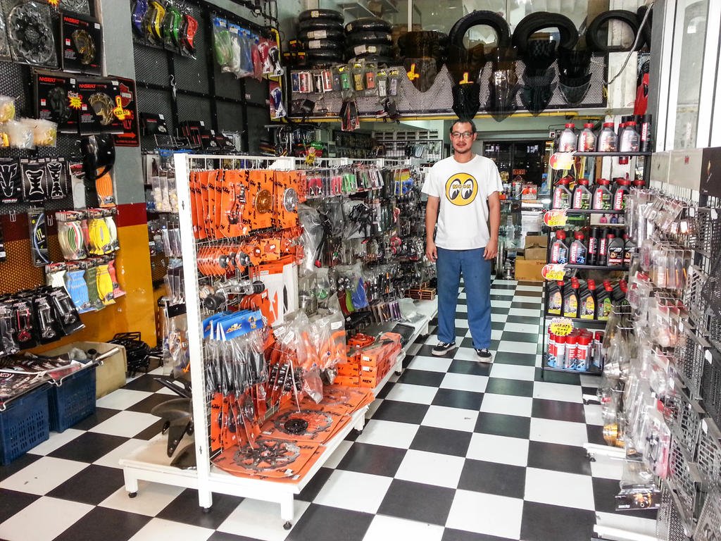 Burning motorcycle accessory shop, Chiang Mai | Ride Asia Motorcycle Forums