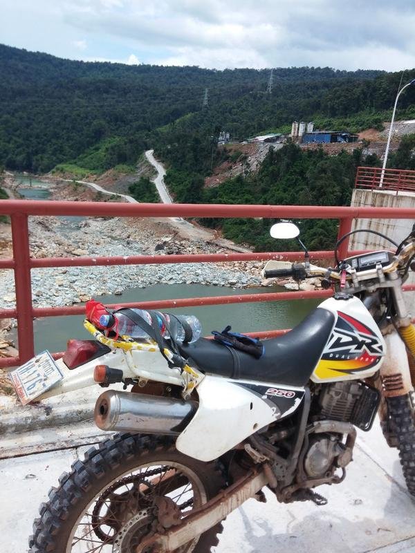 dam1.jpg dam1.jpg