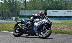 The-2015-Yamaha-YZF-R25-First-Look-Test_2.jpg The-2015-Yamaha-YZF-R25-First-Look-Test_2.jpg