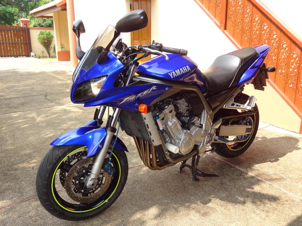 Fazer FZ1000 001.jpg