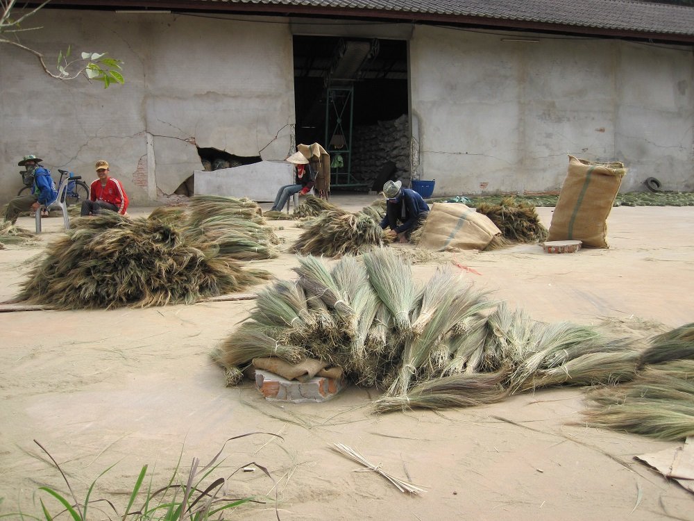 brush factory.JPG brush factory.JPG