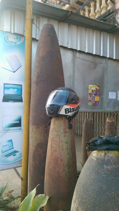 Helmet rest.jpg Helmet rest.jpg