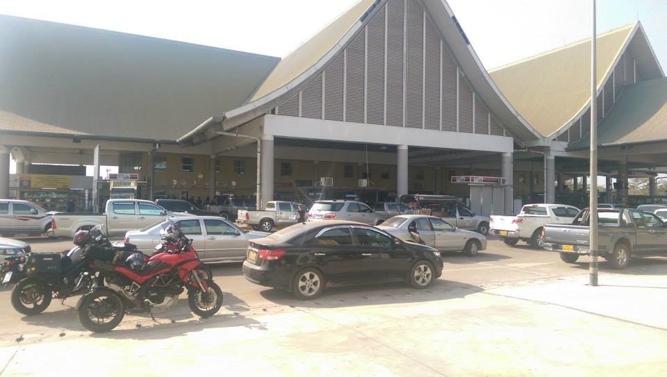 Lao border.jpg Lao border.jpg