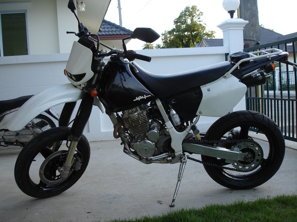 honda-XR250-motard-chiang-mai_sml.jpg