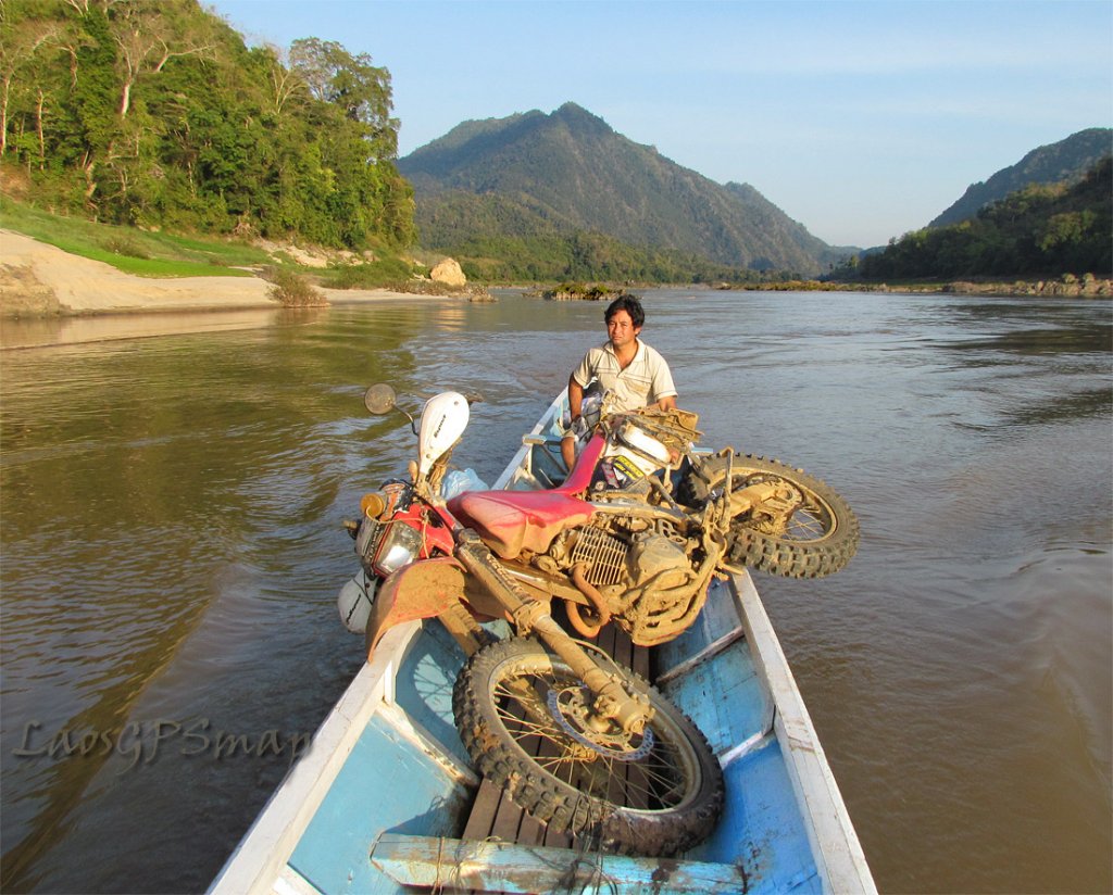Mekong-boat.jpg