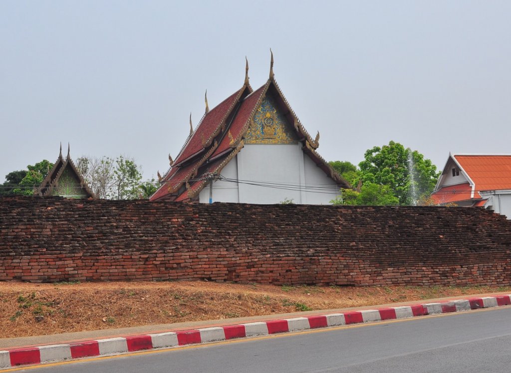 D90 vivid 28 70mm lens.jpg D90 vivid 28 70mm lens.jpg