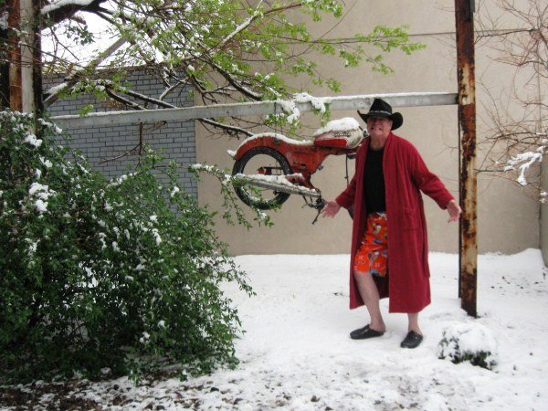 DrGMAI in the snow.jpg DrGMAI in the snow.jpg