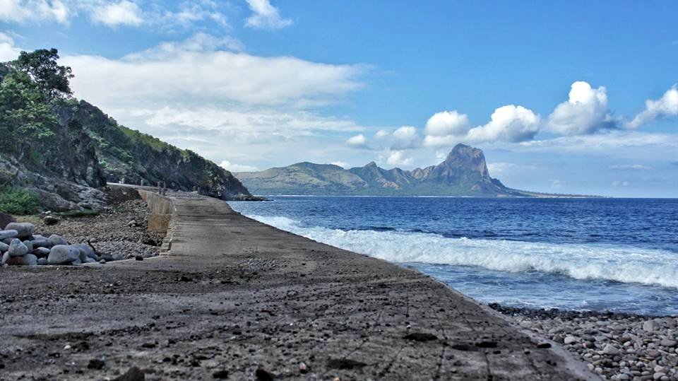 South Flores overlooking Pulau Mules.jpg South Flores overlooking Pulau Mules.jpg
