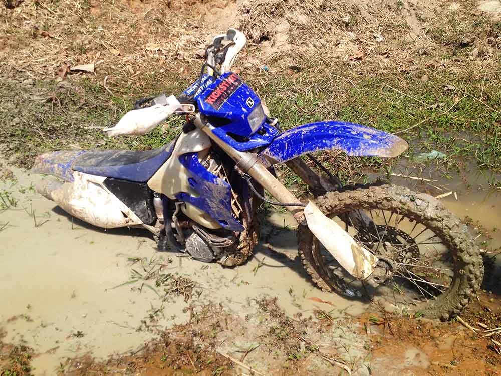 dirt-bike-tours-cambodia-stuck-wr.jpg