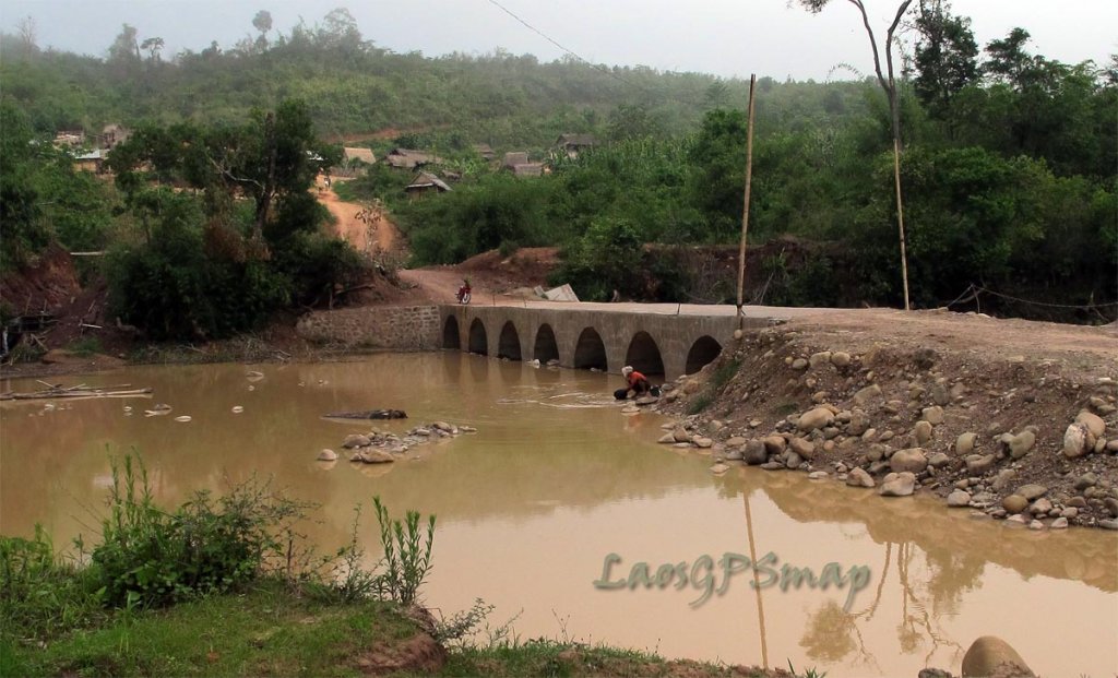 bridge-crossing.jpg bridge-crossing.jpg