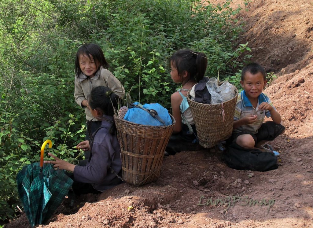 kids-on-the-trail.jpg kids-on-the-trail.jpg
