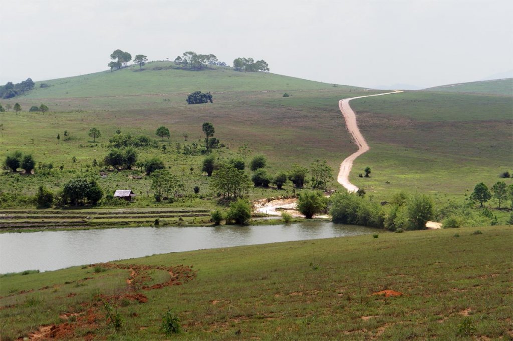 hill-road.jpg hill-road.jpg